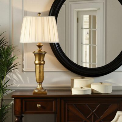 Alternative view of Gentry Lamp