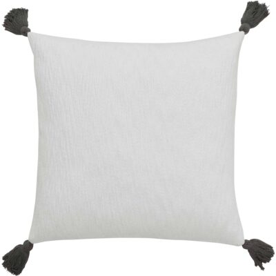 Alternative view of Julianne Pillow